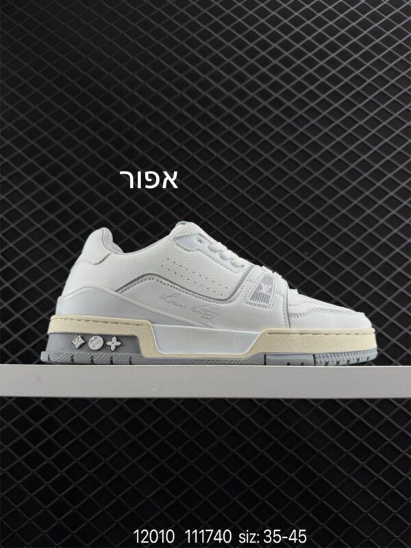 ⁦נעליים של לואי ויטון⁩ – תמונה ⁦4⁩