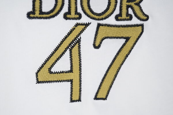 ⁦חולצה קצרה של דיור⁩ – תמונה ⁦7⁩